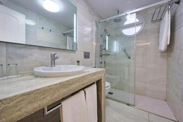 Отель Bull Costa Canaria & Spa - Adults Only