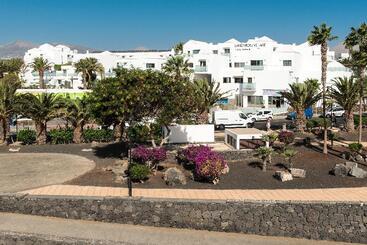 هتل Lanzarote Village
