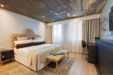 Hotel Mayorazgo