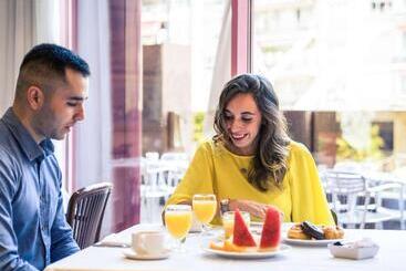 هتل Mercure Carlton Rioja