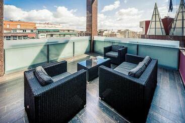 هتل Mercure Carlton Rioja