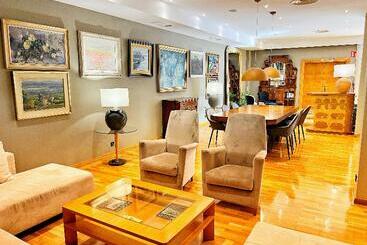 هتل Mercure Carlton Rioja