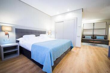 هتل Mercure Carlton Rioja