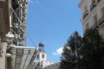 هتل Moderno Puerta Del Sol