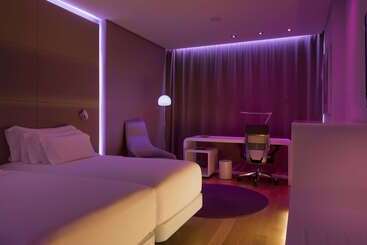 هتل NH Collection Madrid Eurobuilding