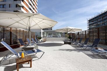 هتل NH Collection Madrid Eurobuilding