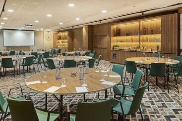 هتل NH Collection Madrid Eurobuilding