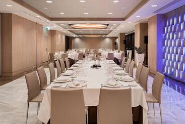 هتل NH Collection Madrid Eurobuilding