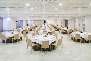 هتل NH Collection Madrid Eurobuilding