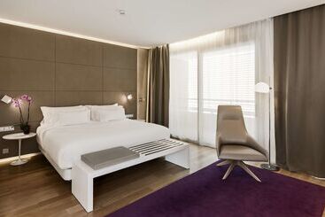 هتل NH Collection Madrid Eurobuilding
