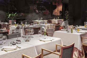 هتل NH Collection Madrid Eurobuilding