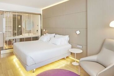 هتل NH Collection Madrid Eurobuilding