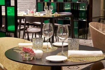 هتل NH Logroño Herencia Rioja