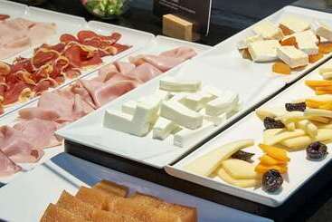 هتل NH Logroño Herencia Rioja