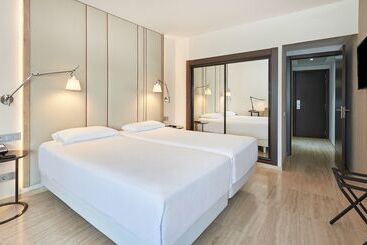 هتل NH Imperial Playa