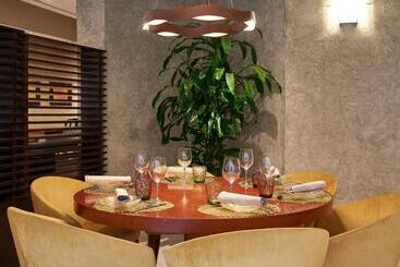 酒店 NH Lleida Pirineos