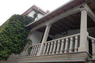 هتل O Castelo