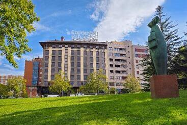 هتل Occidental Pamplona