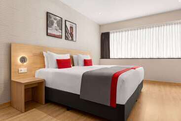 هتل Ramada By Wyndham Madrid Tres Cantos