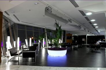 هتل Spa Jardines De Lorca