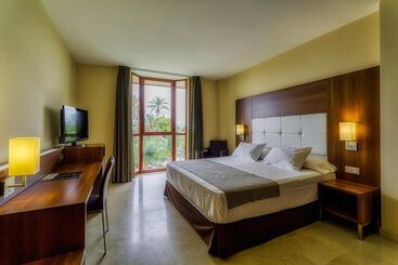 هتل Spa Jardines De Lorca