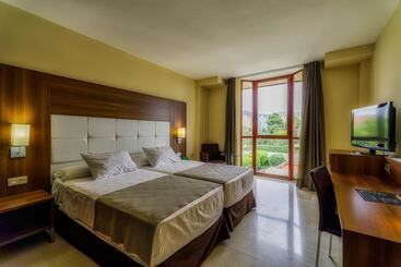 هتل Spa Jardines De Lorca