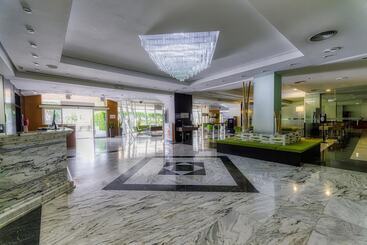 هتل Spa Jardines De Lorca