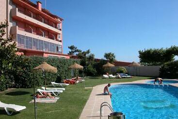 Отель Vida Playa Paxarinas