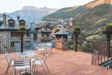 هتل Villa De Torla
