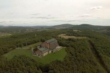 Parador De Cervera De Pisuerga