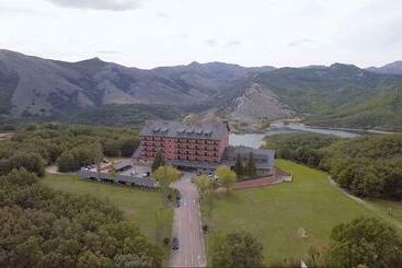 Parador De Cervera De Pisuerga