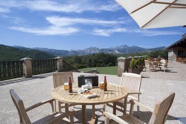Parador De Cervera De Pisuerga
