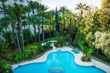 Aparthotel Monarque Sultán - Marbella