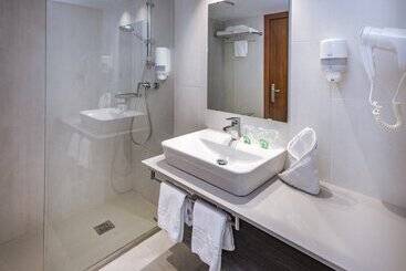 هتل 4r Miramar Calafell