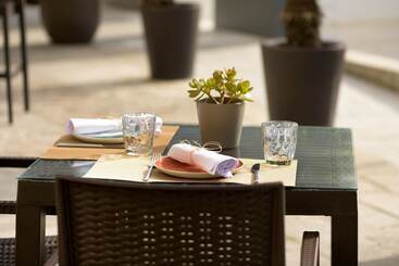 Ac Hotel Ciudad De Sevilla By Marriott