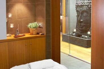 Hotel ALEGRIA Plaza Paris SUP