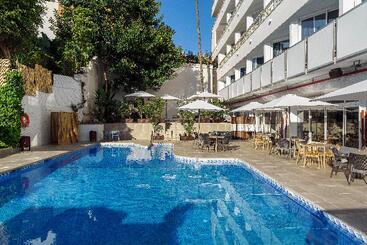 Отель AluaSoul Costa Málaga - Adults Recommended