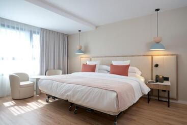 Hotell Óbal Urban