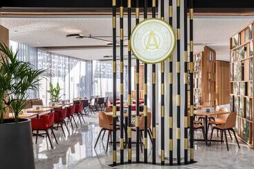 هتل Barcelo Sevilla Renacimiento