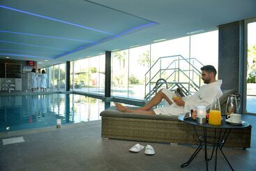 هتل Barcelo Sevilla Renacimiento