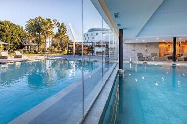هتل Barcelo Sevilla Renacimiento