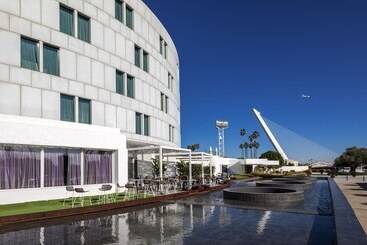 هتل Barcelo Sevilla Renacimiento