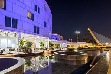 هتل Barcelo Sevilla Renacimiento