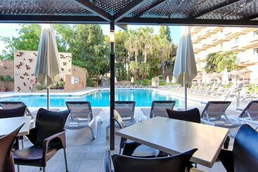 בית מלון כפרי BLUESEA Al Andalus