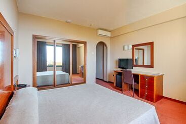 בית מלון כפרי BLUESEA Al Andalus