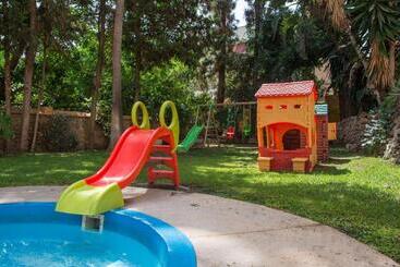 בית מלון כפרי BLUESEA Al Andalus
