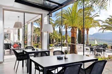Hotel Catalonia Reina Victoria