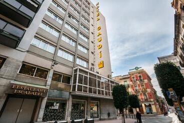 Gaudi - Reus