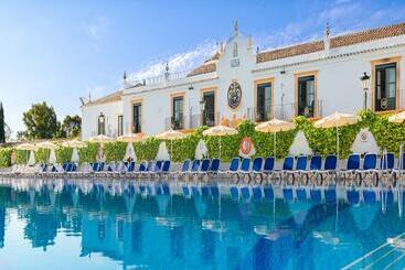هتل Globales Pueblo Andaluz