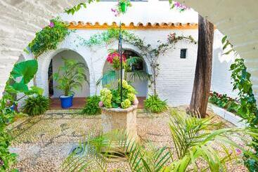 هتل Globales Pueblo Andaluz